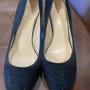 Black size 10 Jessica Simpson dress shoes with rhinestones on the front.